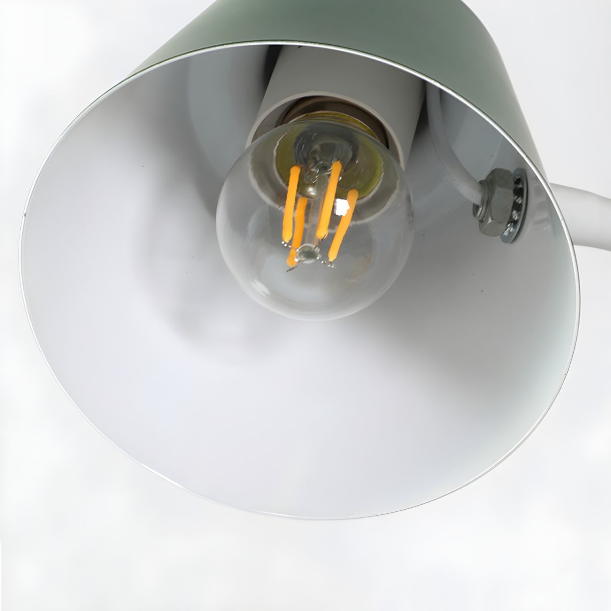 Nordic Metal Shade Table Lamp for Desk | Lunetra