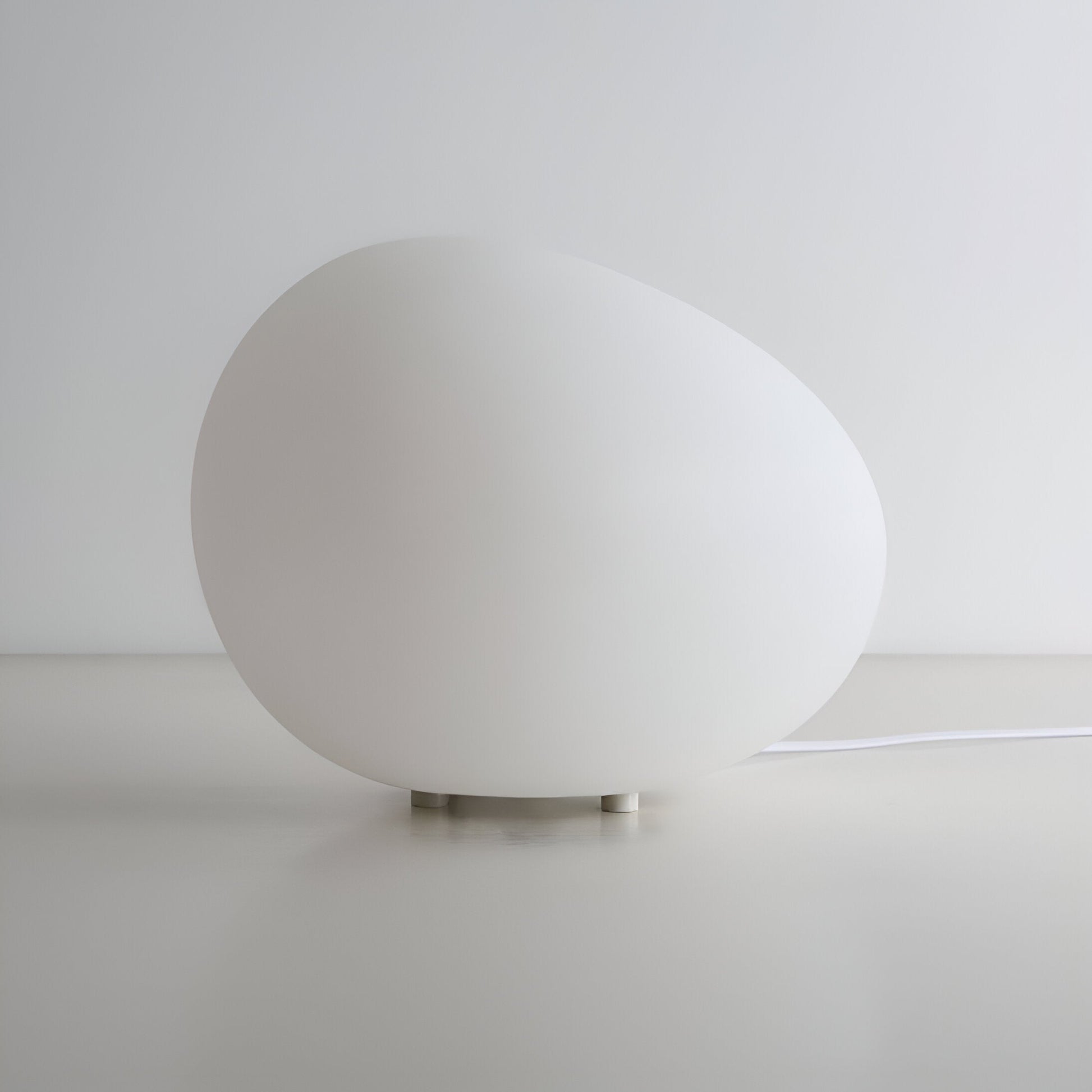 Nordic Metal Table Lamp for Contemporary Interiors | Orville