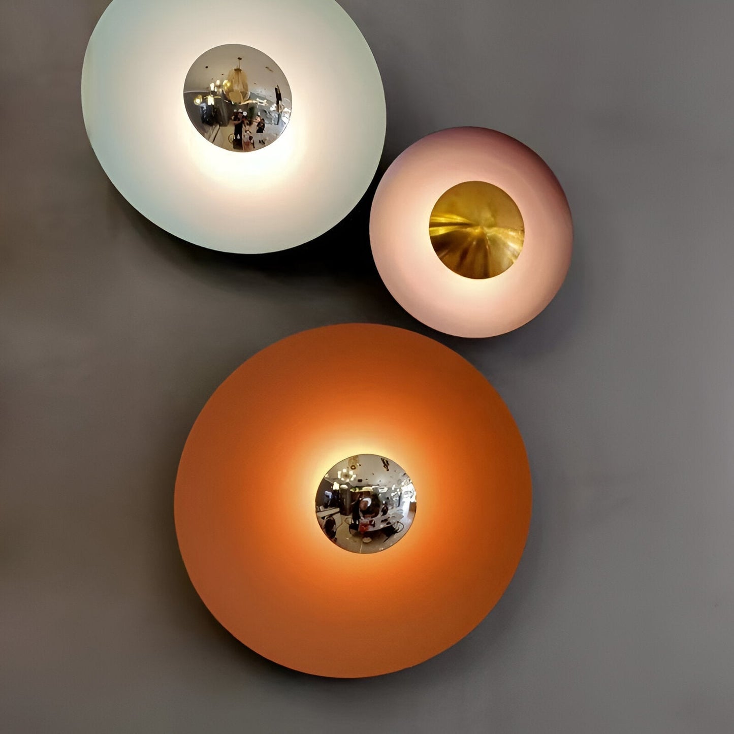Nordic Round Metal LED Wall Light for Interiors | Tavena