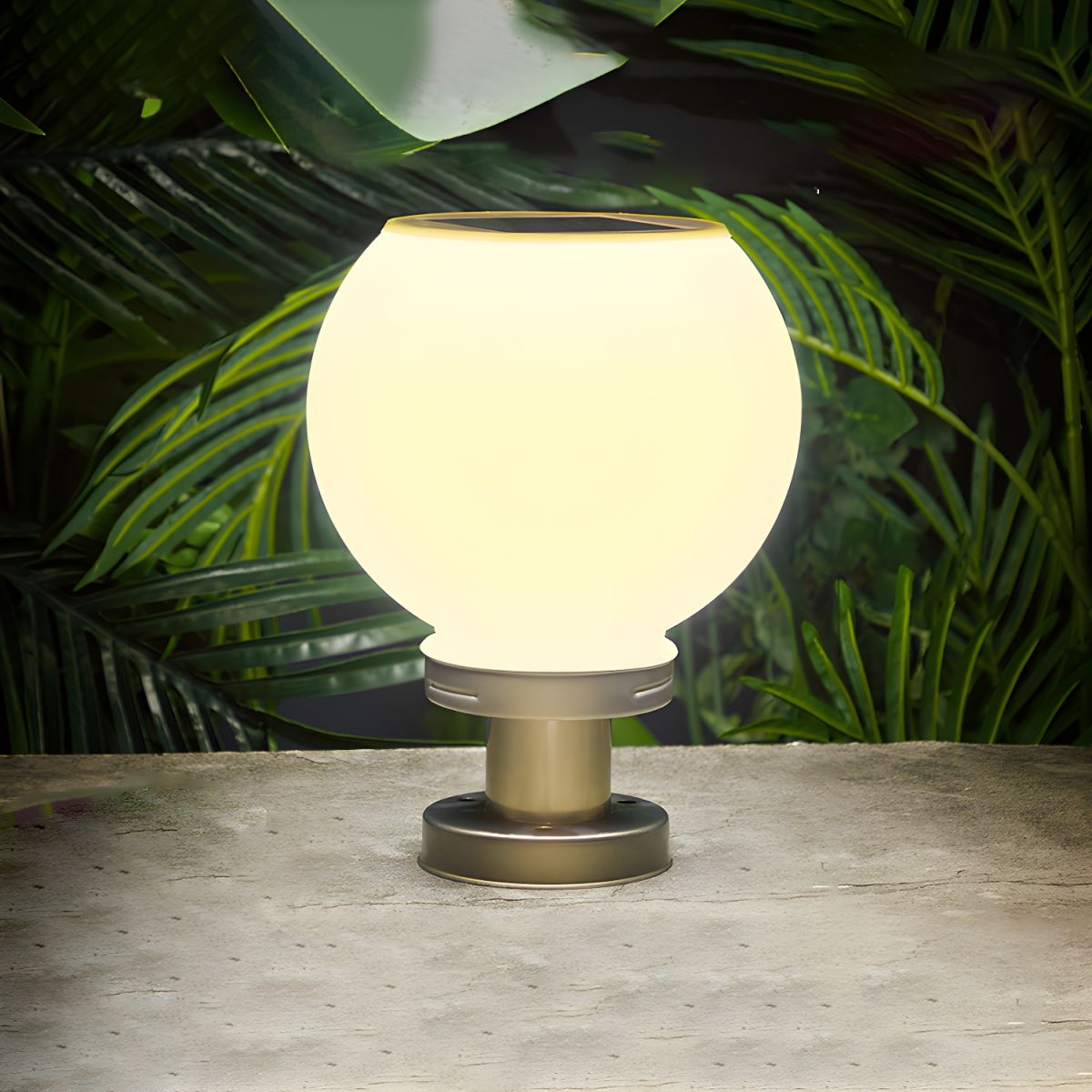 Nordic Solar Metal Sphere Outdoor Light | Elvaro