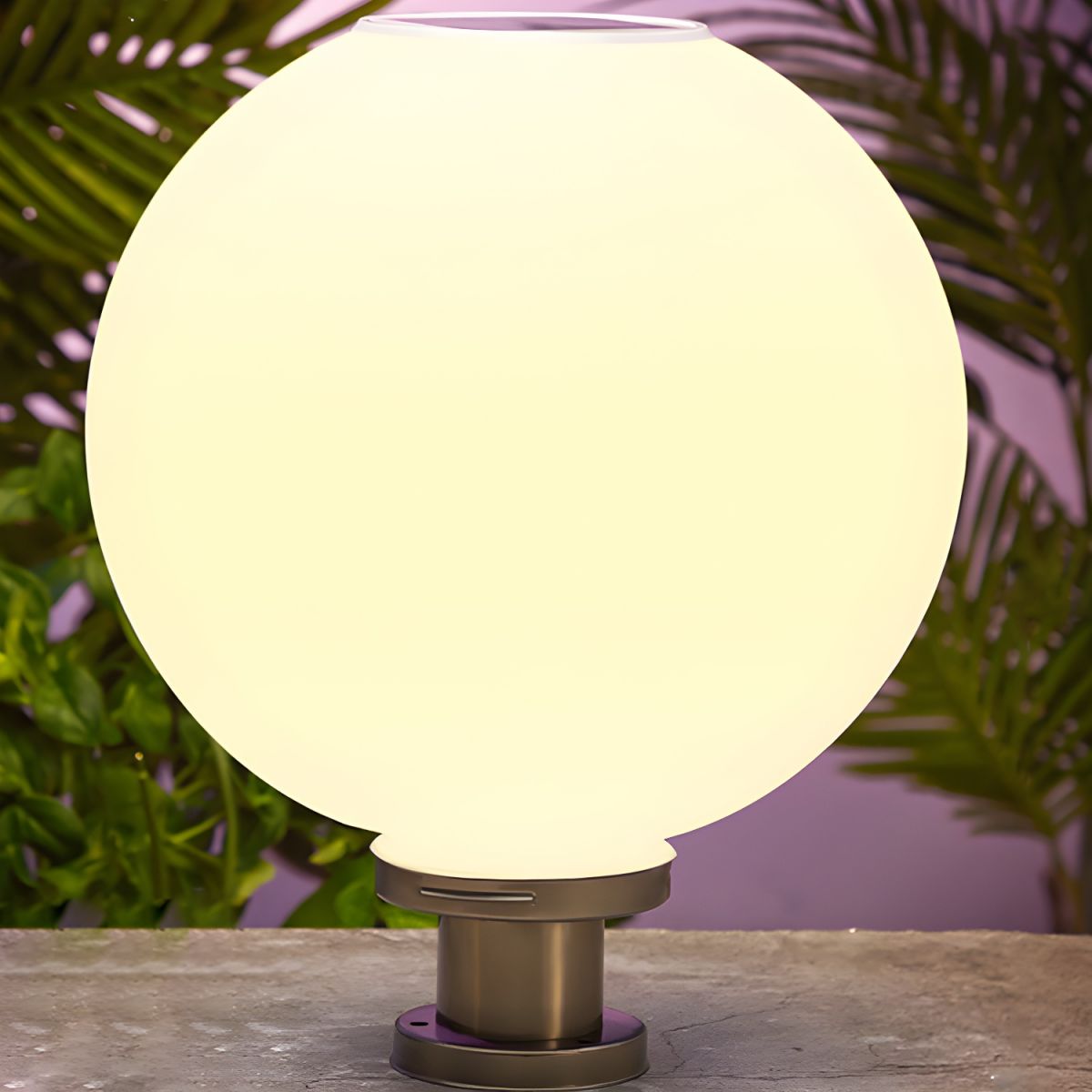 Nordic Solar Metal Sphere Outdoor Light | Elvaro
