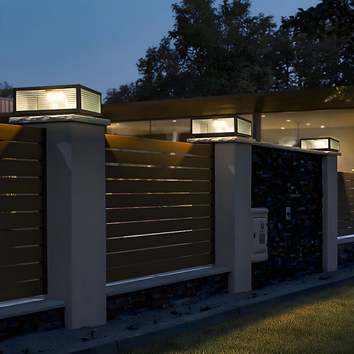 Nordic Square Solar LED Metal Outdoor Light | Norlixy