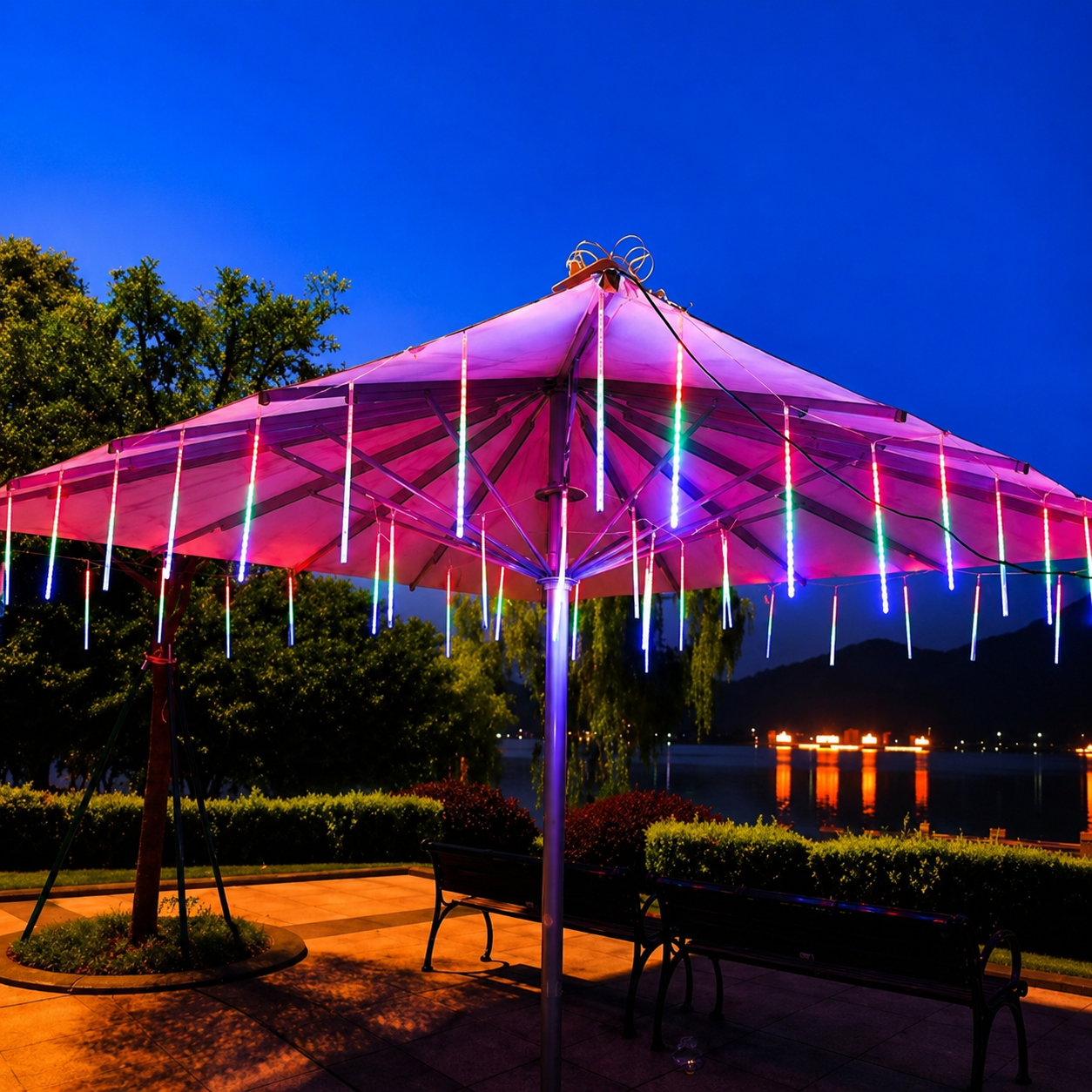 Outdoor LED Meteor Shower Curtain String Light | Pernico