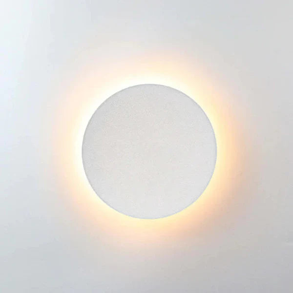 Outdoor LED Wall Light Metal Minimalist Design | Laviro