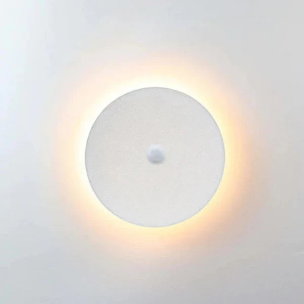 Outdoor LED Wall Light Metal Minimalist Design | Laviro