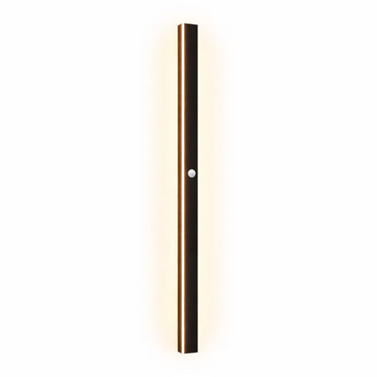 Outdoor Linear LED Wall Light Black for Garden Use | Halvex