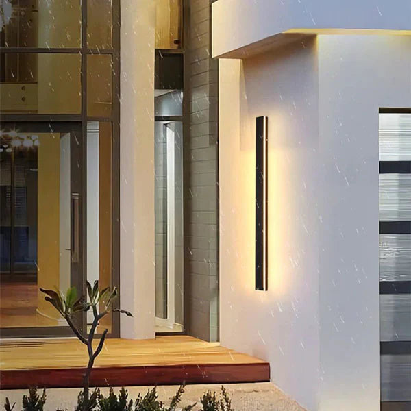 Outdoor Linear LED Wall Light Black for Garden Use | Halvex