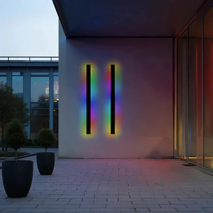 Outdoor Linear LED Wall Light Black for Garden Use | Halvex