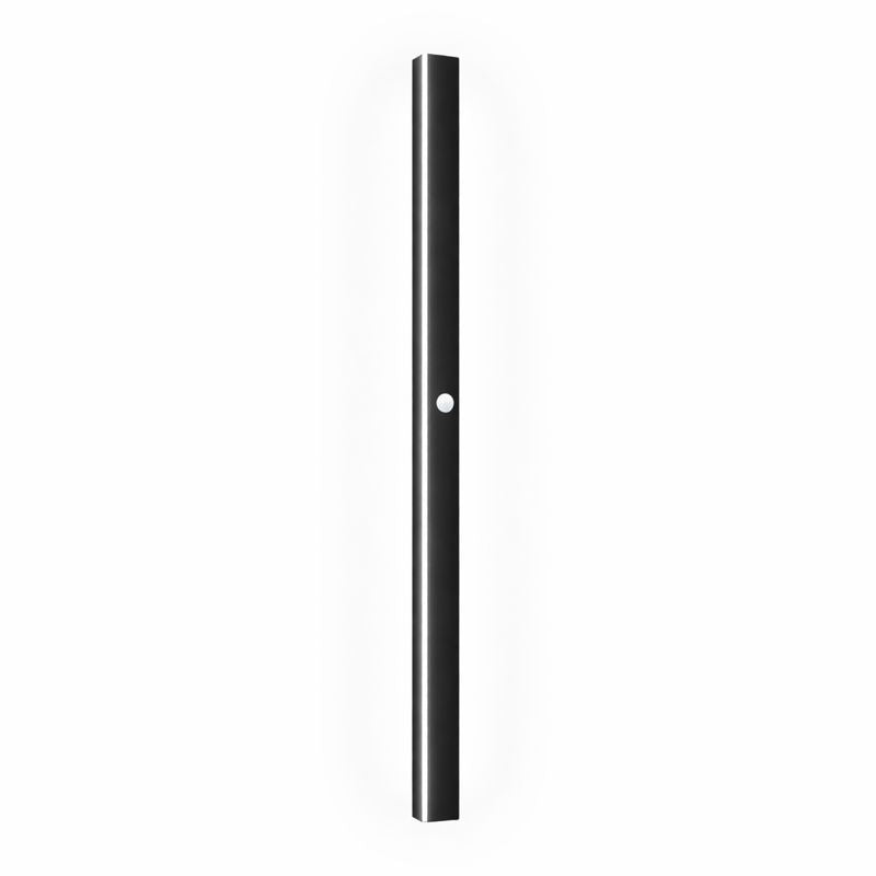 Outdoor Linear LED Wall Light Black for Garden Use | Halvex