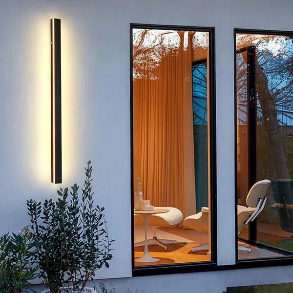 Outdoor Linear LED Wall Light Black for Garden Use | Halvex