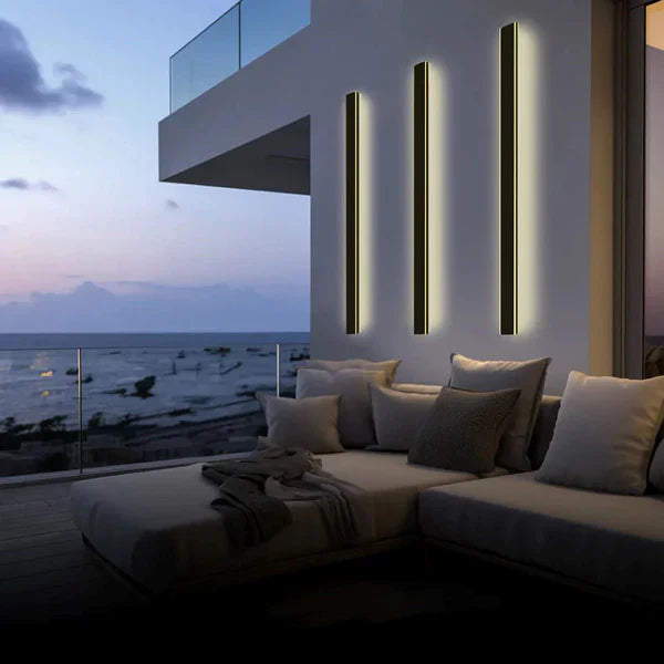 Outdoor Linear LED Wall Light Black for Garden Use | Halvex
