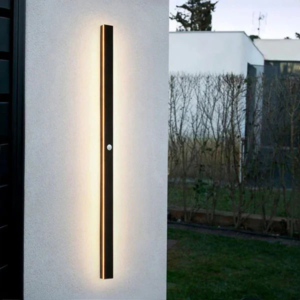 Outdoor Linear LED Wall Light Black for Garden Use | Halvex