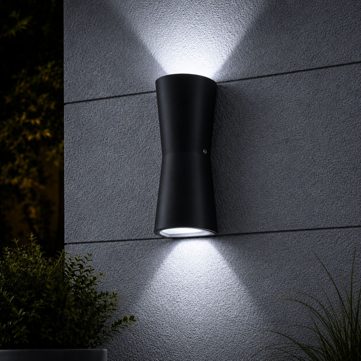 Outdoor Metal Torch Wall Light Minimalist LED Design | Bonvex