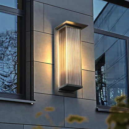 Outdoor Rectangular Wall Light Modern Metal Design | Solqen
