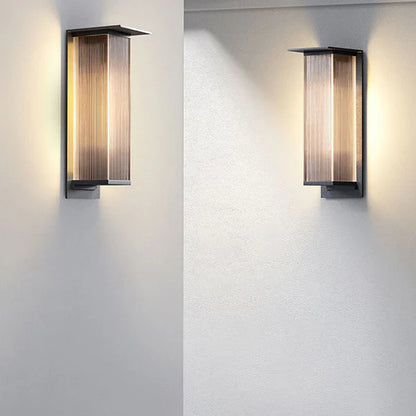 Outdoor Rectangular Wall Light Modern Metal Design | Solqen