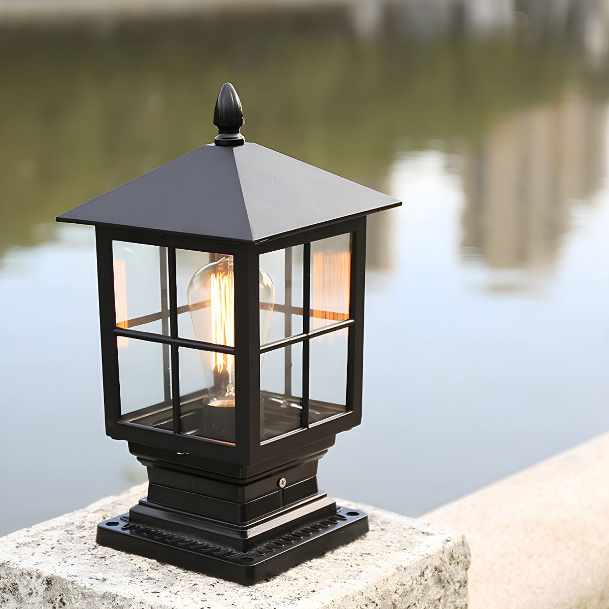 Outdoor Retro Metal Lantern Post Light for Garden | Selqor