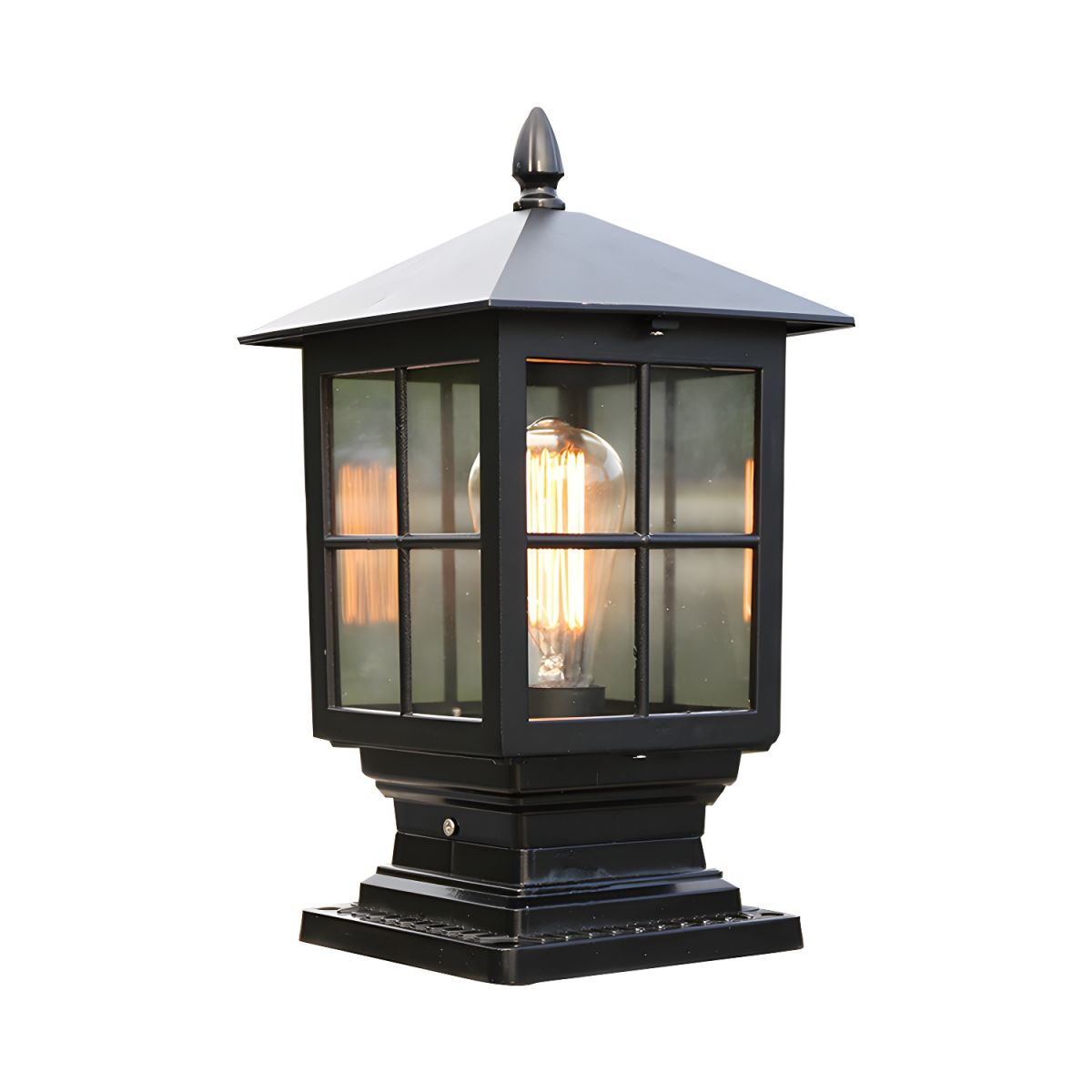 Outdoor Retro Metal Lantern Post Light for Garden | Selqor