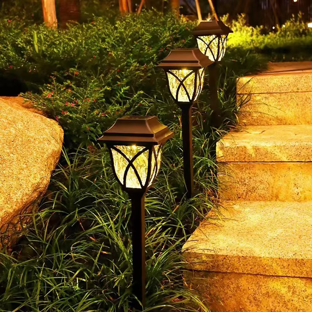 Outdoor Solar LED Garden Pathway Light Warm Glow | Solvra