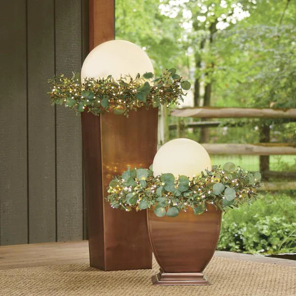 Outdoor Solar LED Sphere Light Modern Portable Design | Bravico