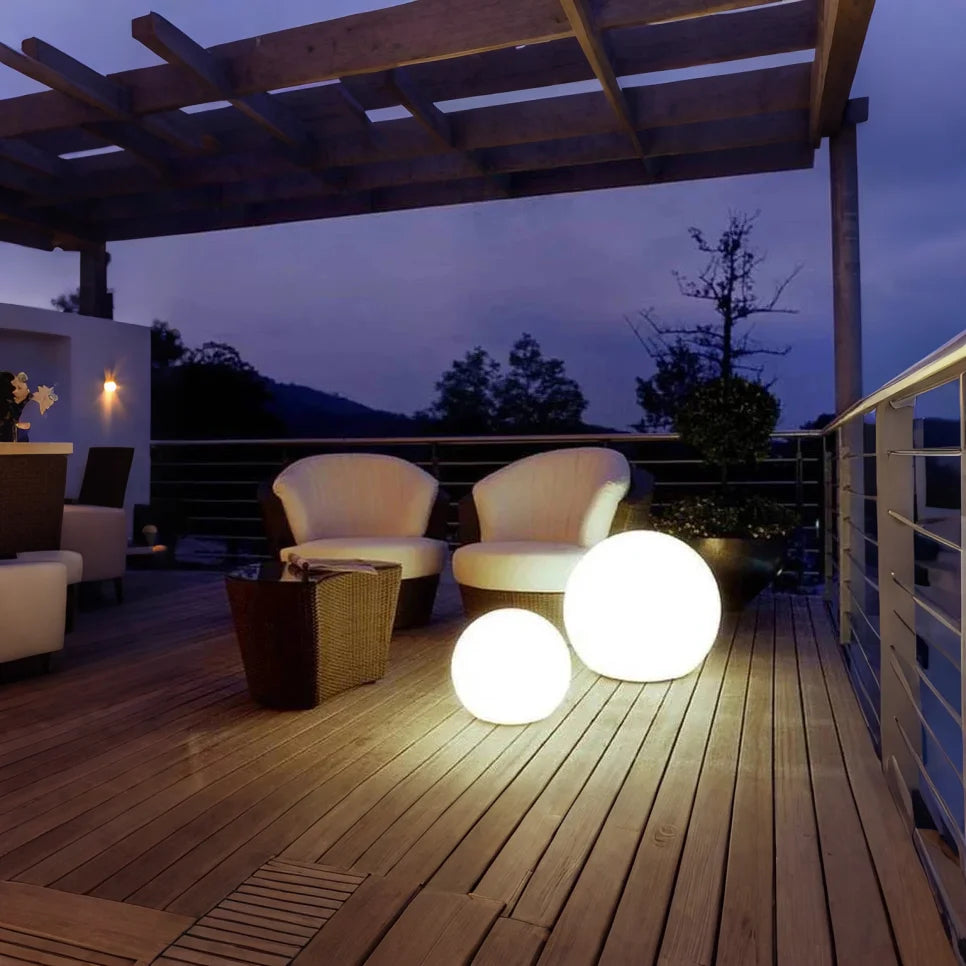 Outdoor Solar LED Sphere Light Modern Portable Design | Bravico