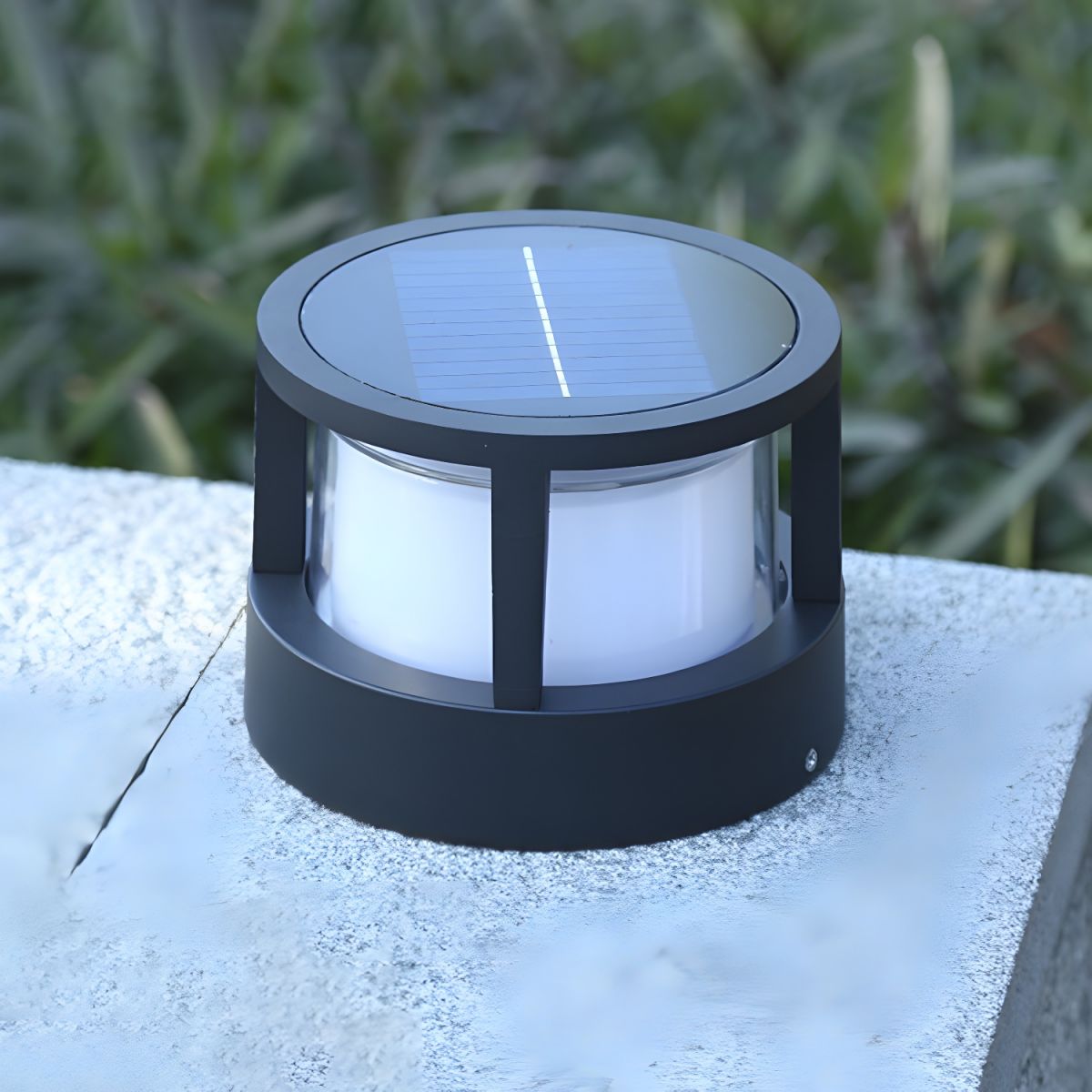 Outdoor Solar Metal Pillar Light Modern Geometry Design | Rarnico
