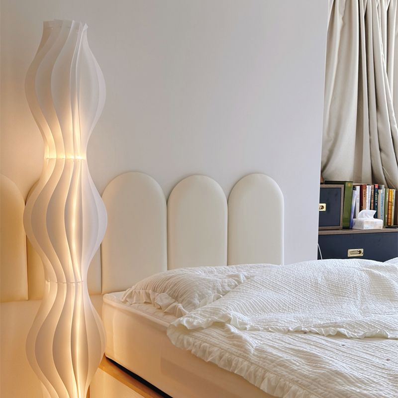 Pleated Shade Floor Lamp with Integrated LED Lighting | Merlune