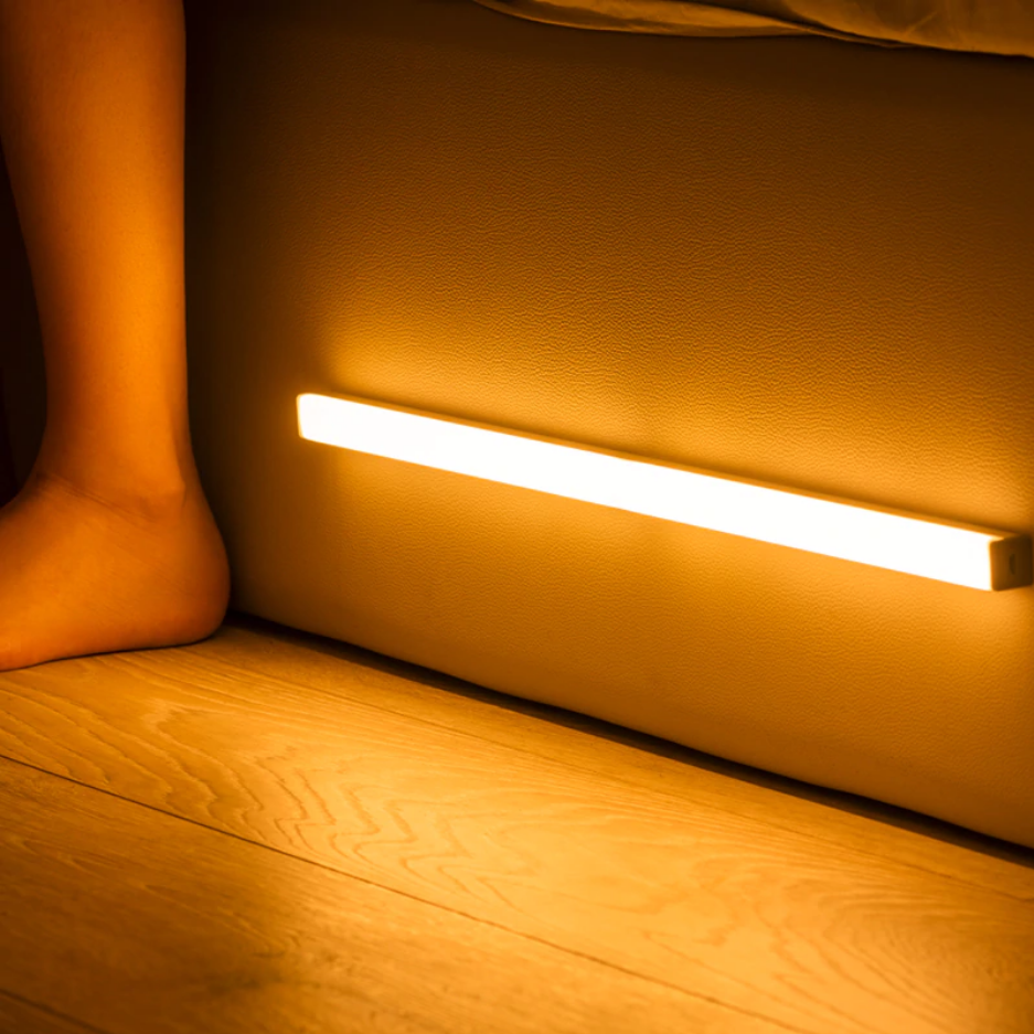 Rechargeable LED Wall Lamp for Bedside and Hall | Lumaire