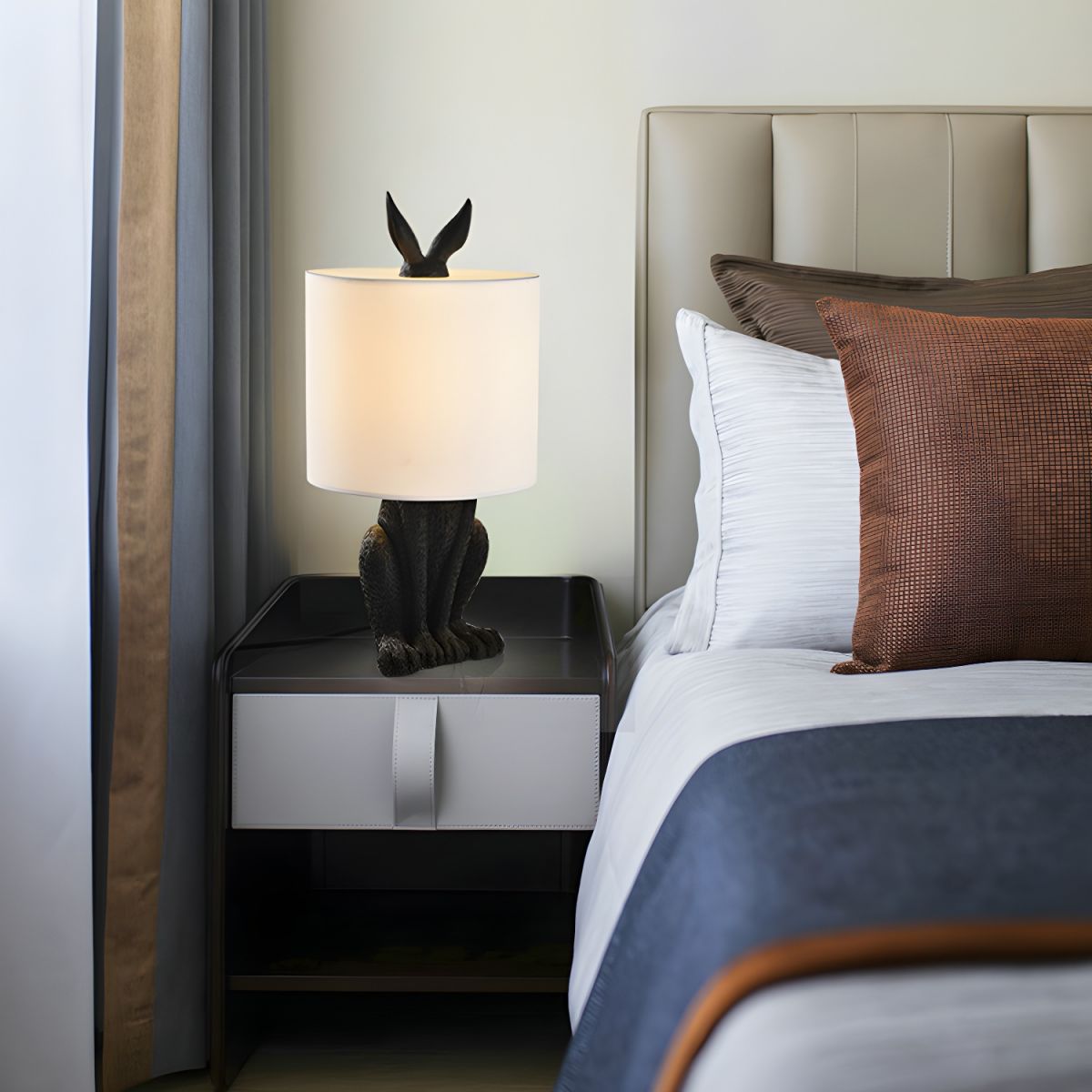 Resin Rabbit Mask Table Lamp Nordic Art Deco Style | Luminexi