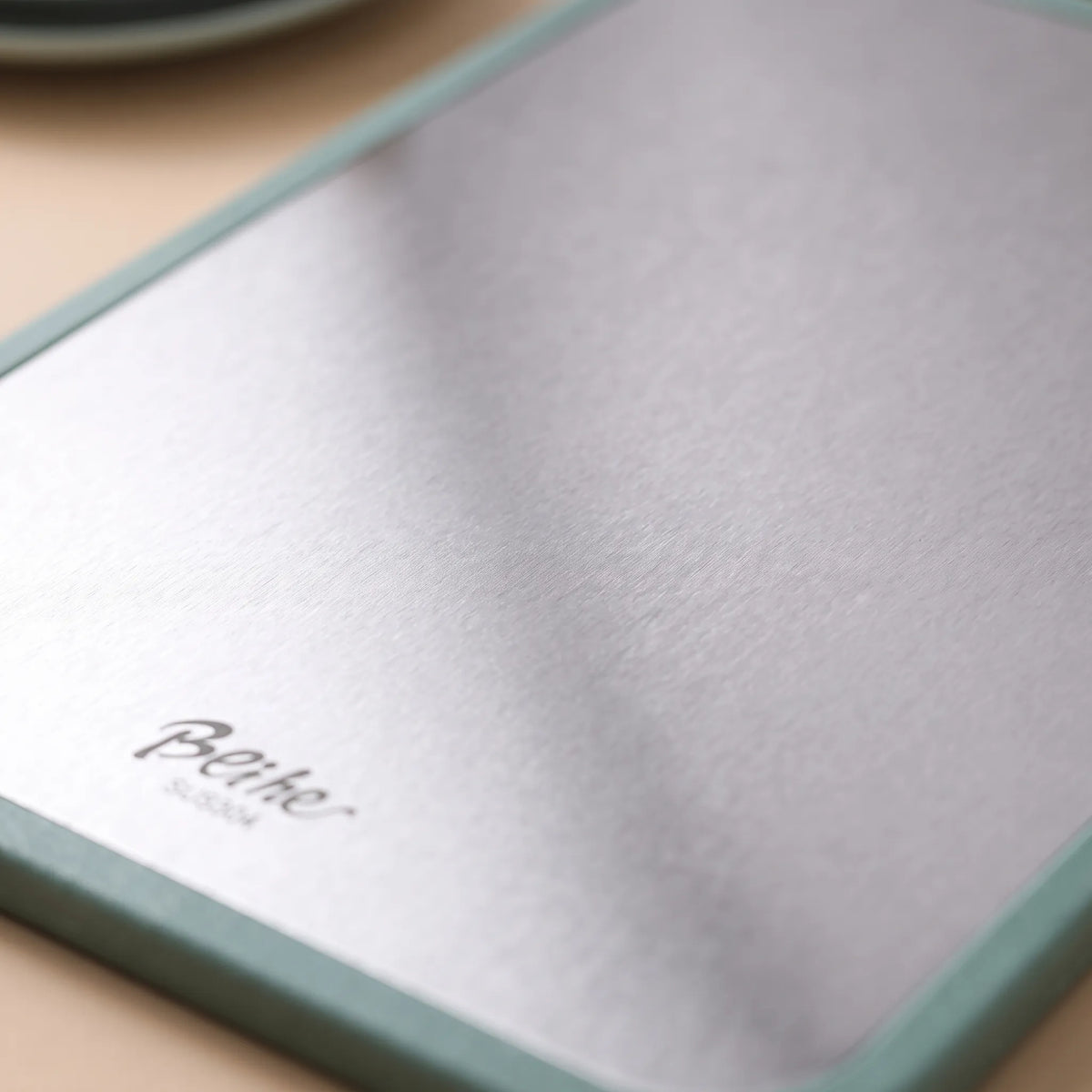 Reversible Kitchen Cutting Board with Built In Grater