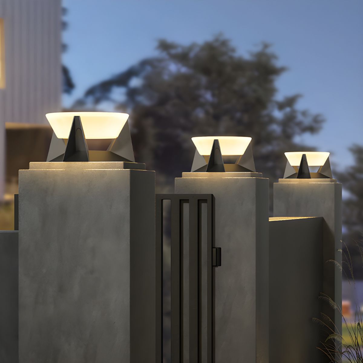 Round Metal Solar Outdoor Pillar Light | Gorvico