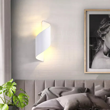 Rounded Metal LED Wall Light Contemporary Minimal | Litelva