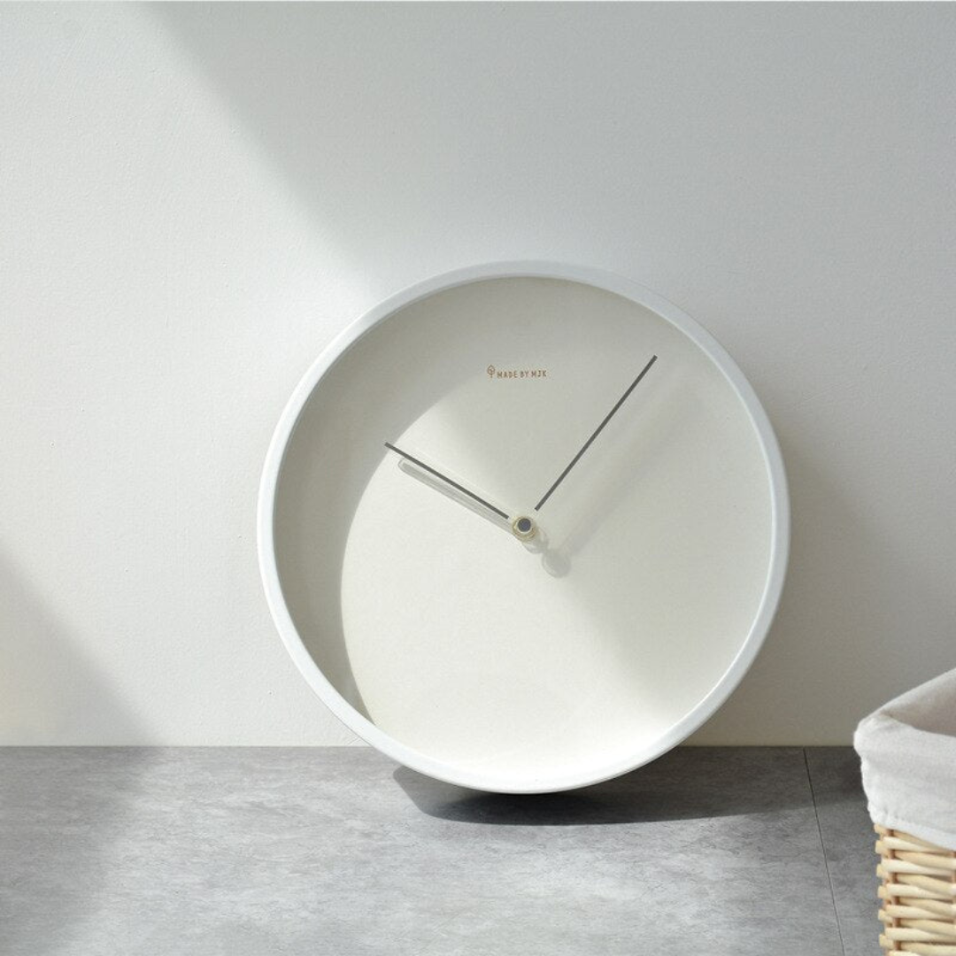 Scandinavian Minimalist Wall Clock Silent Quartz Round | Tavinor