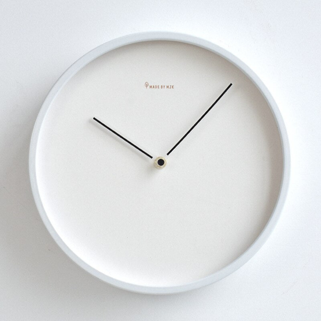 Scandinavian Minimalist Wall Clock Silent Quartz Round | Tavinor