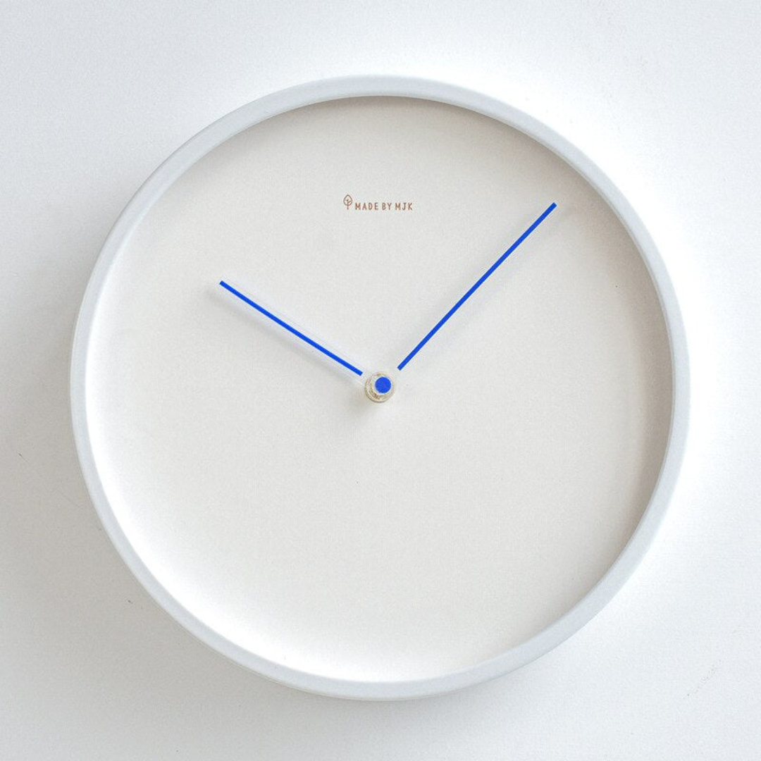Scandinavian Minimalist Wall Clock Silent Quartz Round | Tavinor