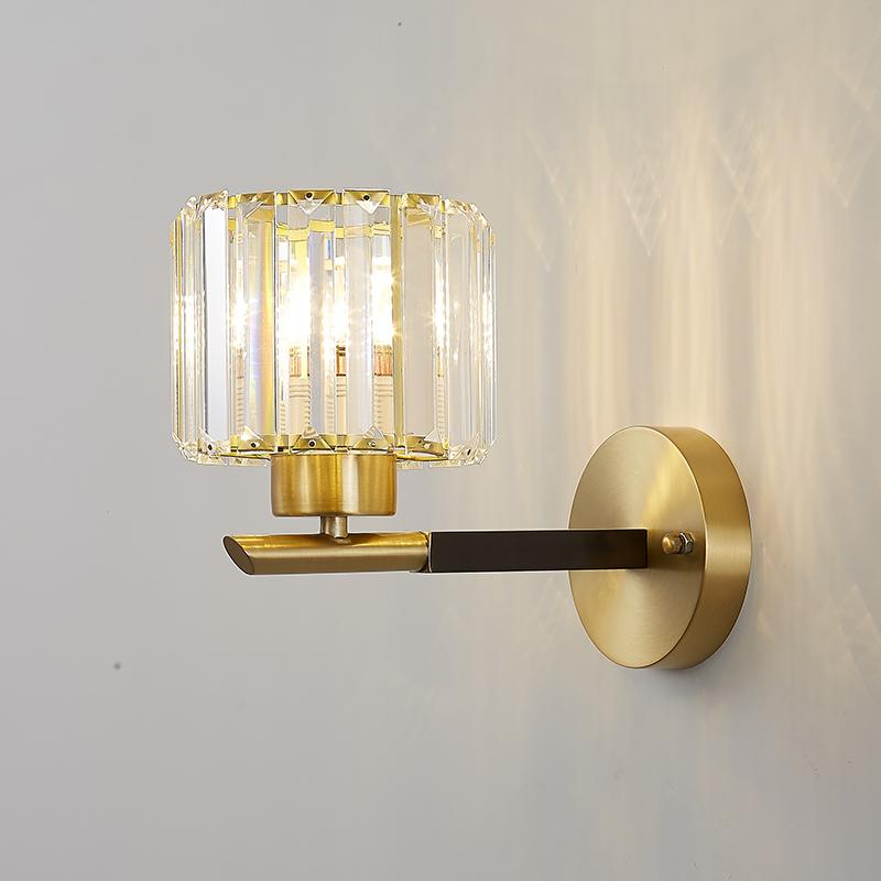 Single Light Clear Crystal Wall Sconce Brass Finish | Zoreli