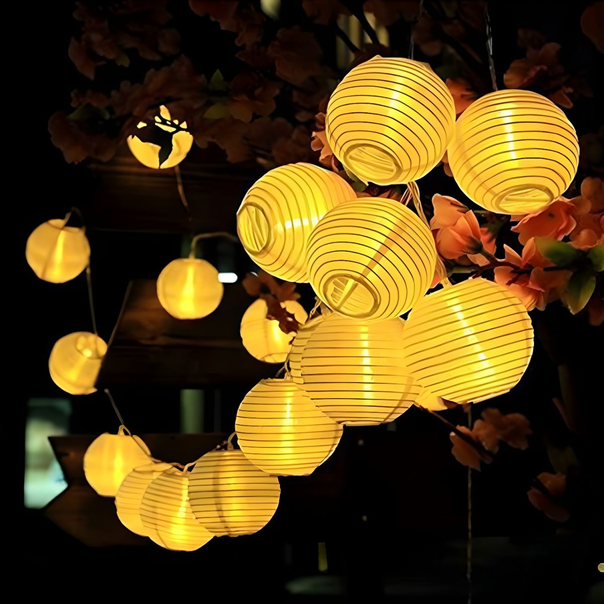 Solar LED Outdoor String Lights Lantern Style | Soltera