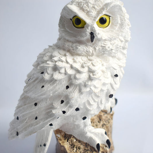 Solar LED Resin Owl Garden Light Contemporary | Helnora