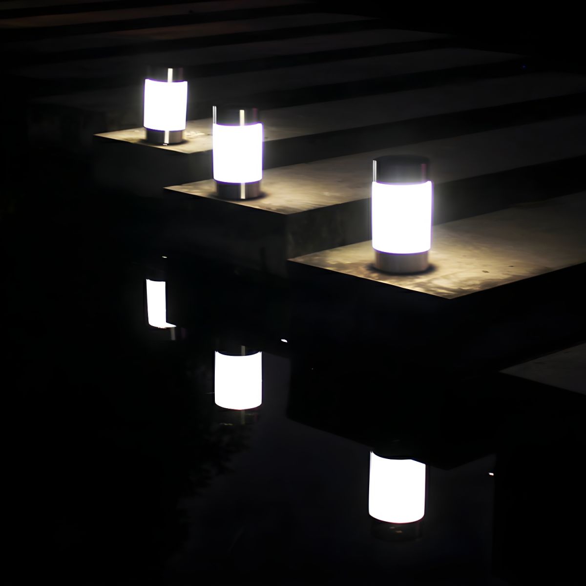 Solar LED Stainless Steel Stake Light Minimal Style | Luravax