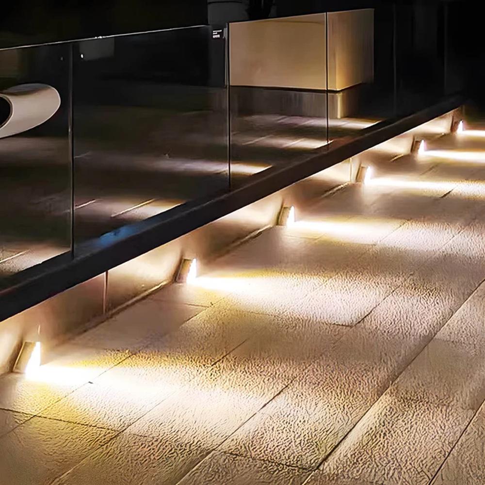 Solar LED Stair Light Warm White Outdoor Lighting | Karnix