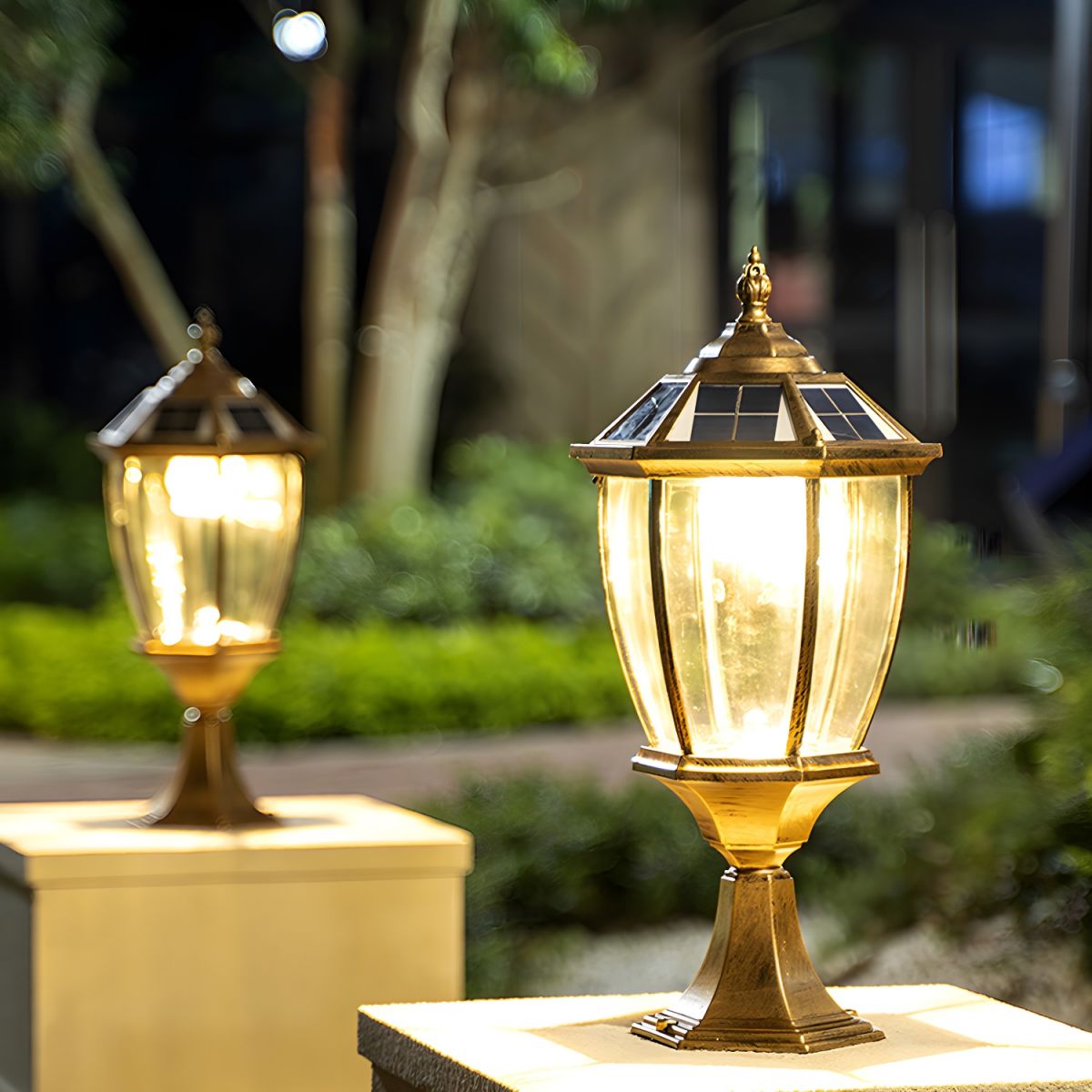 Solar Outdoor Pier LED Light in Classic Design | Nelvaro