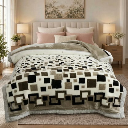 Thick Weighted Winter Comforter with Plush Design